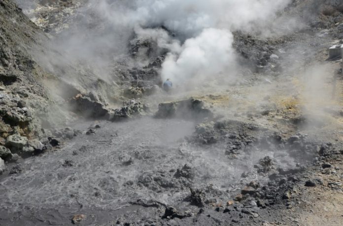 Naples astride a rumbling mega-volcano | Geology Page