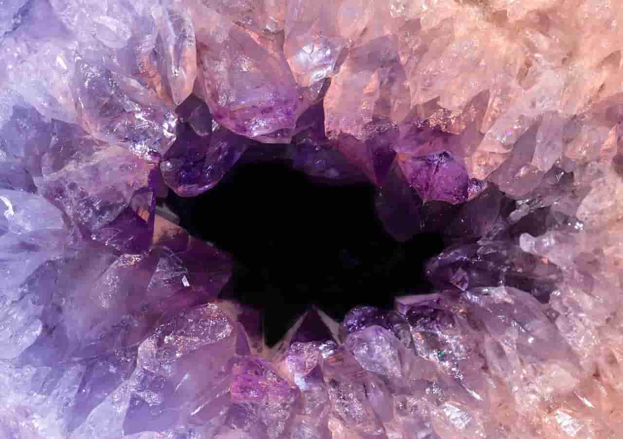 amethyst purple stones